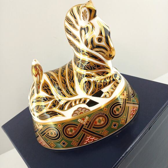 Royal Crown Derby Collection Zebra English Bone China LIX Figurine Paperweight - Picture 2 of 11
